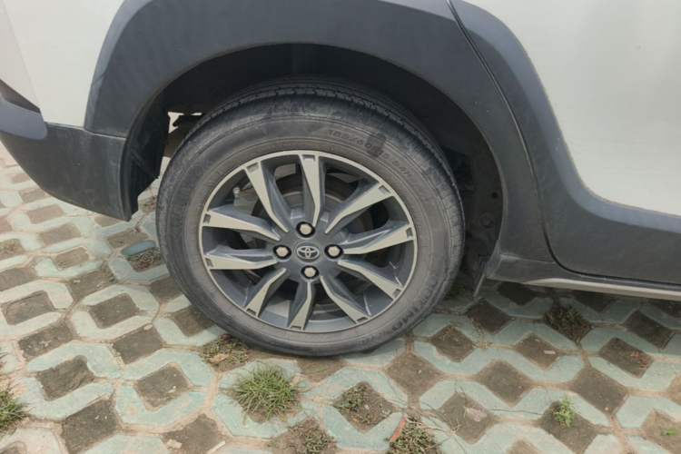 Used Toyota YARiS L Zhi Xuan 2020 X-Trail X 1.5L CVT Luxury Edition Right Rear Wheel Hub