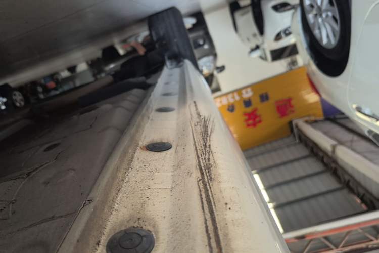 Used Toyota YARiS L Zhi Xuan 2020 1.5L CVT Leading Edition Right Side Sill