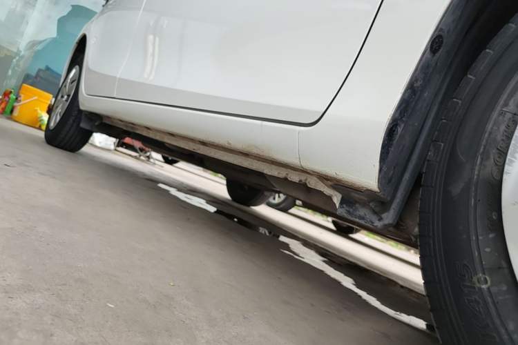 Used Toyota YARiS L Zhi Xuan 2020 1.5L CVT Leading Edition Right Side Sill