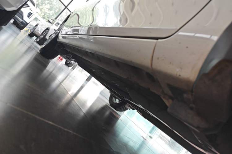 Used Toyota YARiS L Zhi Xuan 2020 1.5L CVT Leading Edition Right Side Sill