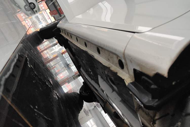 Used Toyota YARiS L Zhi Xuan 2020 1.5L CVT Leading Edition Right Side Sill