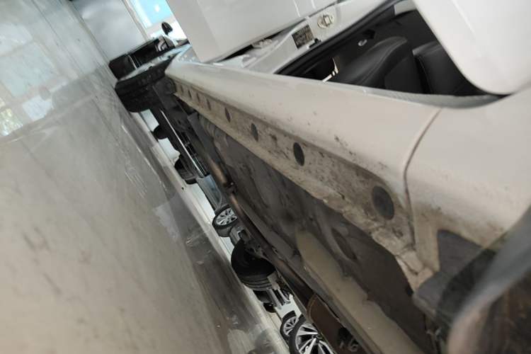 Used Toyota YARiS L Zhi Xuan 2020 1.5L CVT Leading Edition Right Side Sill