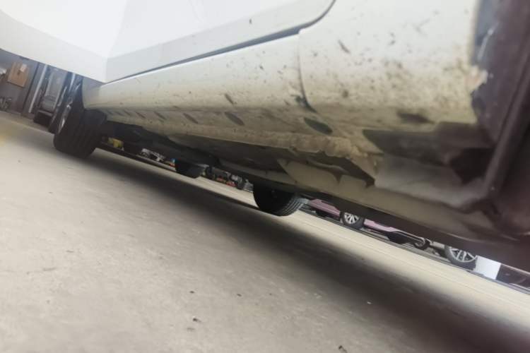 Used Toyota YARiS L Zhi Xuan 2020 1.5L CVT Leading Edition Right Side Sill