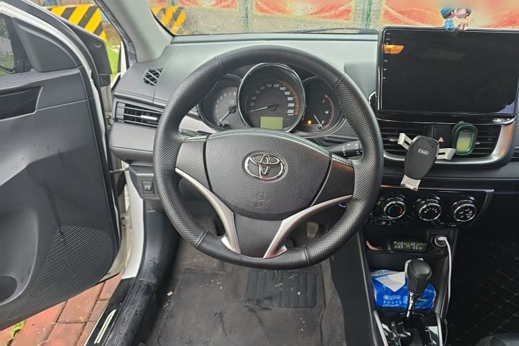 Used Toyota YARiS L Zhi Xuan 2020 X-Trail X 1.5L CVT Luxury Edition Steering Wheel