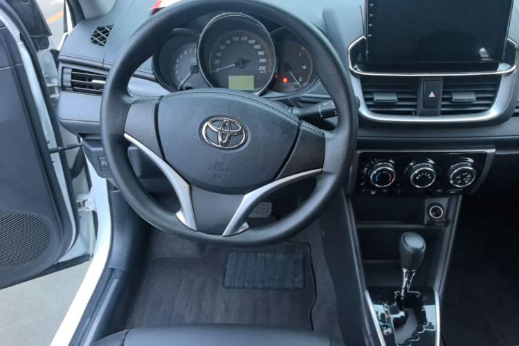 Used Toyota YARiS L Zhi Xuan 2020 X-Trail X 1.5L CVT Luxury Edition Steering Wheel