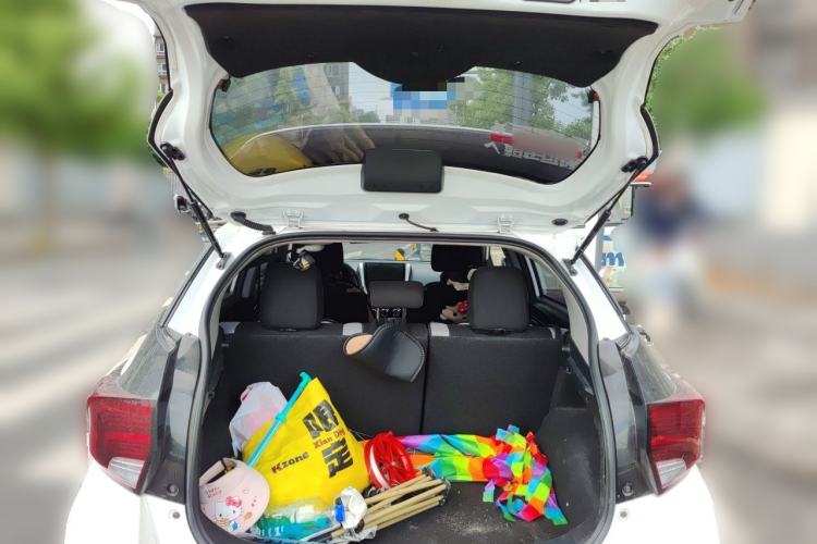 Used Toyota YARiS L Zhi Xuan 2020 X-Trail X 1.5L CVT Leading Edition Trunk