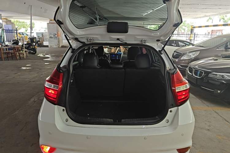 Used Toyota YARiS L Zhi Xuan 2020 1.5L CVT Leading Edition Trunk