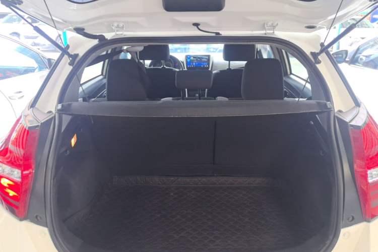 Used Toyota YARiS L Zhi Xuan 2020 1.5L CVT Leading Edition Trunk