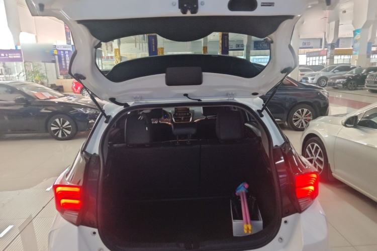 Used Toyota YARiS L Zhi Xuan 2020 X-Trail X 1.5L CVT Luxury Edition Trunk