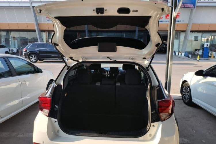 Used Toyota YARiS L Zhi Xuan 2020 X-Trail X 1.5L CVT Leading Edition Trunk