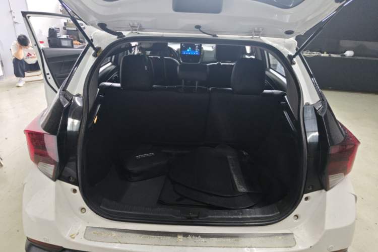 Used Toyota YARiS L Zhi Xuan 2020 X-Trail X 1.5L CVT Leading Edition Trunk