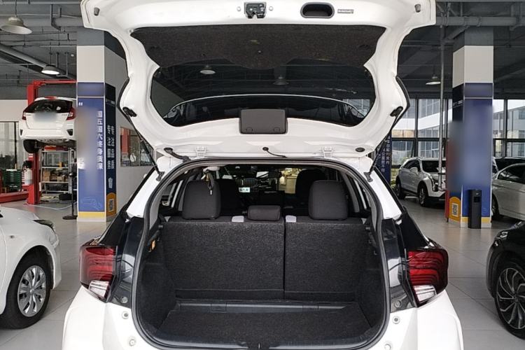 Used Toyota YARiS L Zhi Xuan 2020 X-Trail X 1.5L CVT Leading Edition Trunk