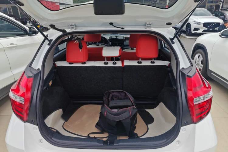 Used Toyota YARiS L Zhi Xuan 2020 1.5L CVT Leading Edition Trunk