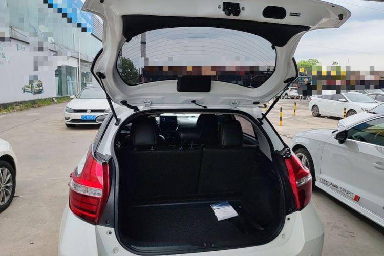 Used Toyota YARiS L Zhi Xuan 2020 1.5L CVT Leading Edition Trunk