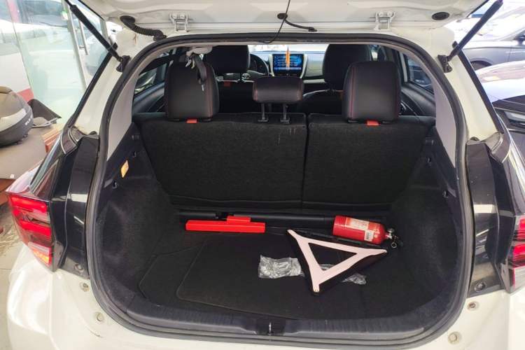 Used Toyota YARiS L Zhi Xuan 2020 X-Trail X 1.5L CVT Leading Edition Trunk