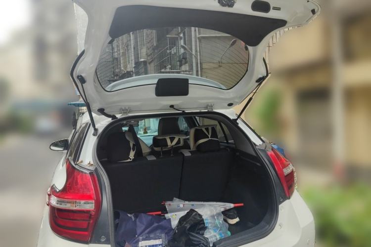 Used Toyota YARiS L Zhi Xuan 2020 1.5L CVT Leading Edition Trunk