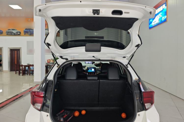 Used Toyota YARiS L Zhi Xuan 2020 X-Trail X 1.5L CVT Luxury Edition Trunk