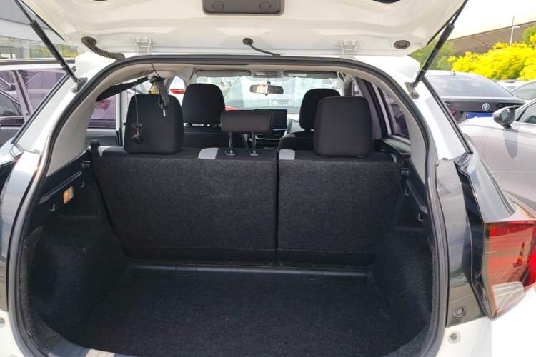 Used Toyota YARiS L Zhi Xuan 2020 X-Trail X 1.5L CVT Leading Edition Trunk