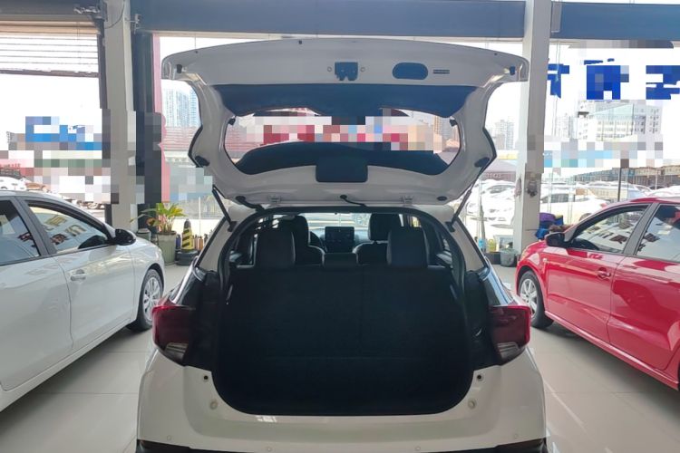 Used Toyota YARiS L Zhi Xuan 2020 X-Trail X 1.5L CVT Luxury Edition Trunk