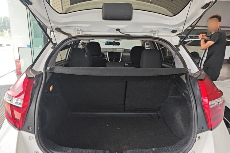 Used Toyota YARiS L Zhi Xuan 2020 1.5L CVT Leading Edition Trunk