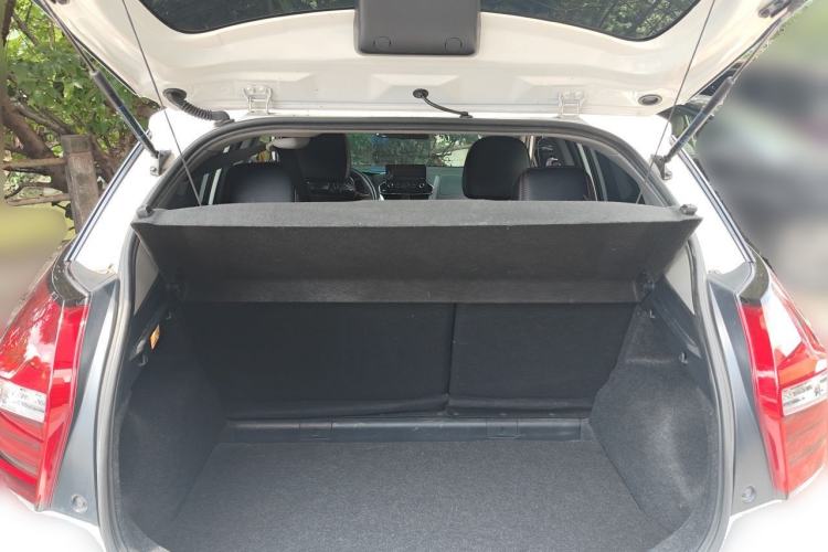 Used Toyota YARiS L Zhi Xuan 2020 1.5L CVT Leading Edition Trunk