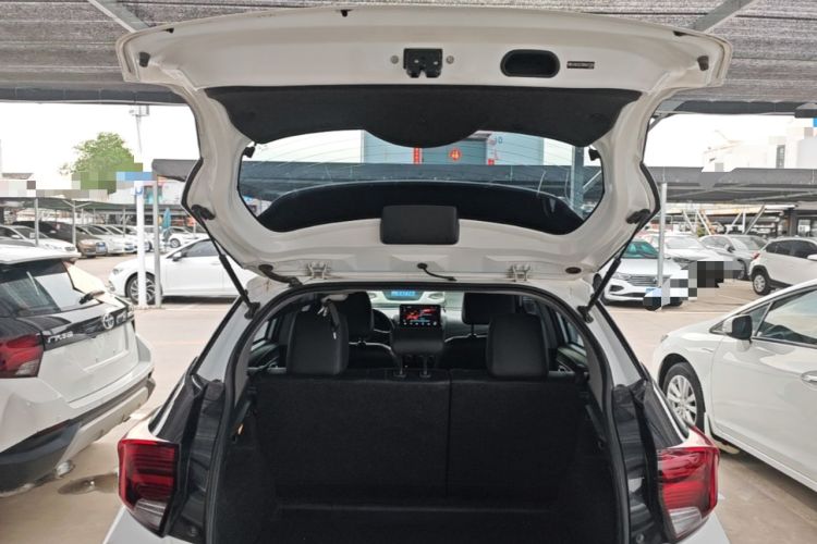 Used Toyota YARiS L Zhi Xuan 2020 X-Trail X 1.5L CVT Luxury Edition Trunk