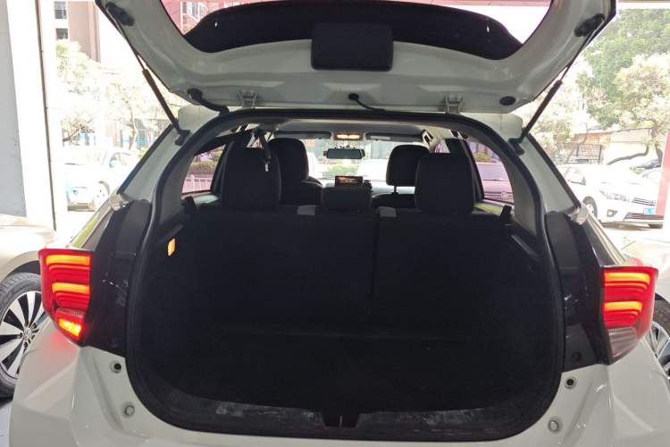 Used Toyota YARiS L Zhi Xuan 2020 X-Trail X 1.5L CVT Leading Edition Trunk