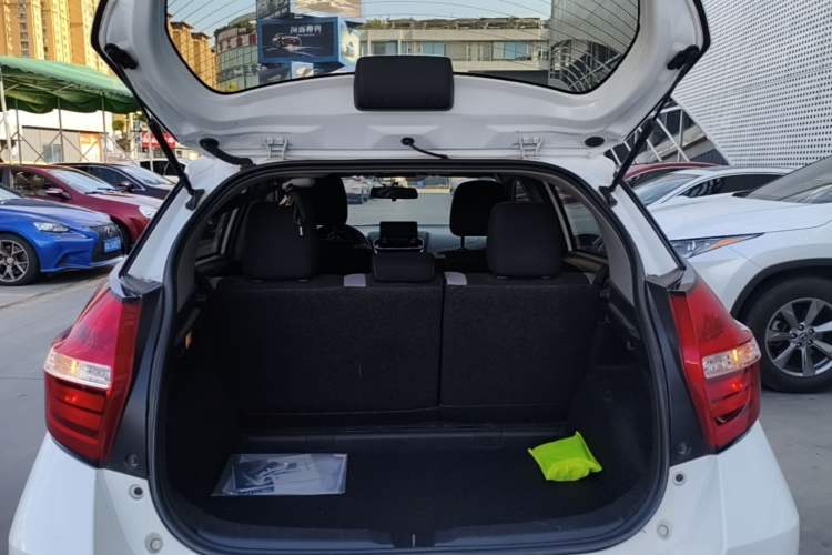 Used Toyota YARiS L Zhi Xuan 2020 1.5L CVT Leading Edition Trunk
