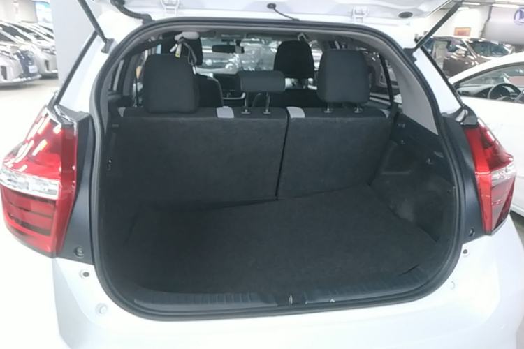 Used Toyota YARiS L Zhi Xuan 2020 1.5L CVT Leading Edition Trunk