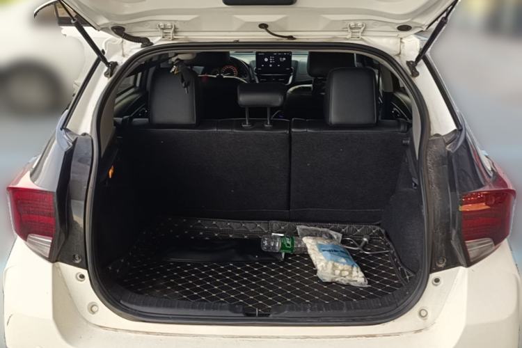 Used Toyota YARiS L Zhi Xuan 2020 X-Trail X 1.5L CVT Luxury Edition Trunk