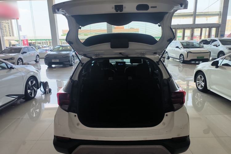 Used Toyota YARiS L Zhi Xuan 2020 X-Trail X 1.5L CVT Leading Edition Trunk