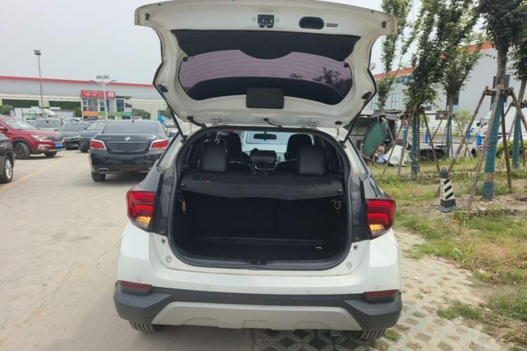 Used Toyota YARiS L Zhi Xuan 2020 X-Trail X 1.5L CVT Luxury Edition Trunk