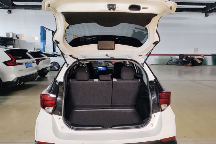 Used Toyota YARiS L Zhi Xuan 2020 X-Trail X 1.5L CVT Leading Edition Trunk