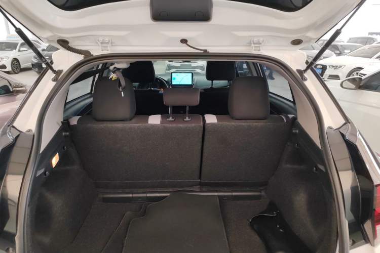 Used Toyota YARiS L Zhi Xuan 2020 X-Trail X 1.5L CVT Leading Edition Trunk