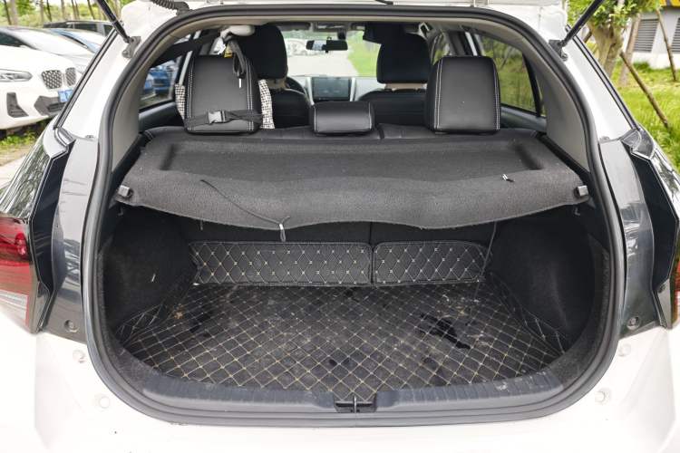 Used Toyota YARiS L Zhi Xuan 2020 X-Trail X 1.5L CVT Leading Edition Trunk