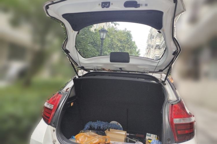 Used Toyota YARiS L Zhi Xuan 2020 1.5L CVT Leading Edition Trunk