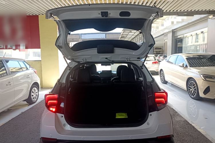 Used Toyota YARiS L Zhi Xuan 2020 X-Trail X 1.5L CVT Leading Edition Trunk