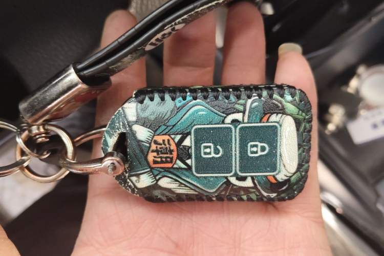 Used Toyota YARiS L Zhi Xuan 2020 1.5L CVT Leading Edition Vehicle Key