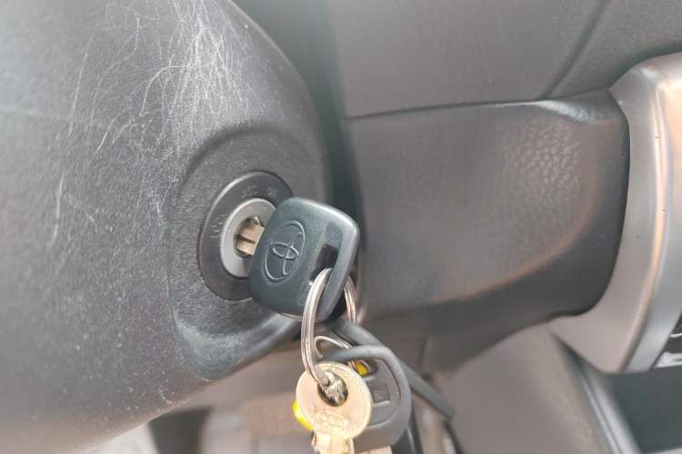 Used Toyota YARiS L Zhi Xuan 2020 X-Trail X 1.5L CVT Leading Edition Vehicle Key