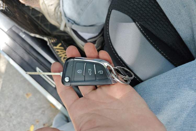 Used Toyota YARiS L Zhi Xuan  Vehicle Key