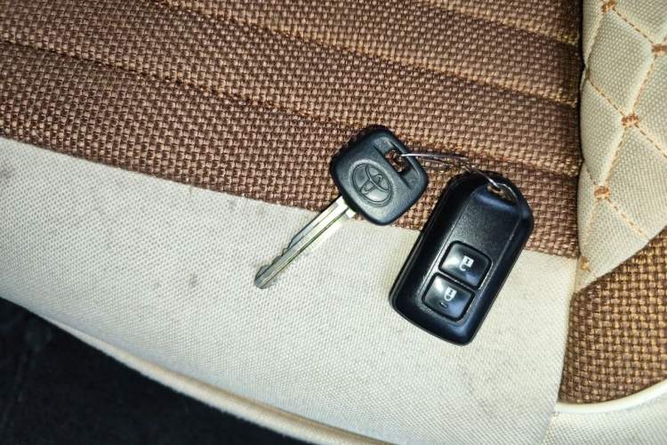 Used Toyota YARiS L Zhi Xuan 2020 X-Trail X 1.5L CVT Leading Edition Vehicle Key