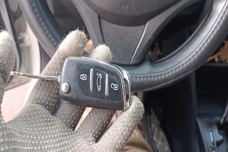 Used Toyota YARiS L Zhi Xuan 2020 X-Trail X 1.5L CVT Leading Edition Vehicle Key