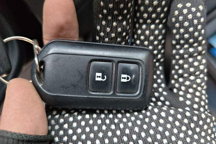 Used Toyota YARiS L Zhi Xuan 2020 1.5L CVT Leading Edition Vehicle Key