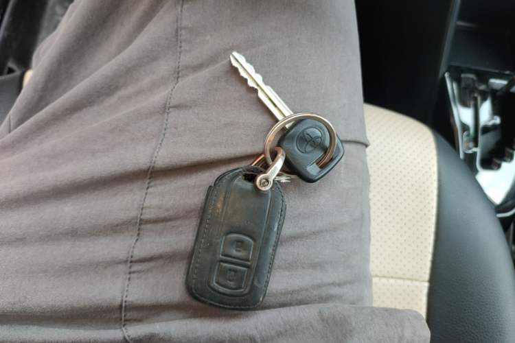 Used Toyota YARiS L Zhi Xuan 2020 X-Trail X 1.5L CVT Leading Edition Vehicle Key