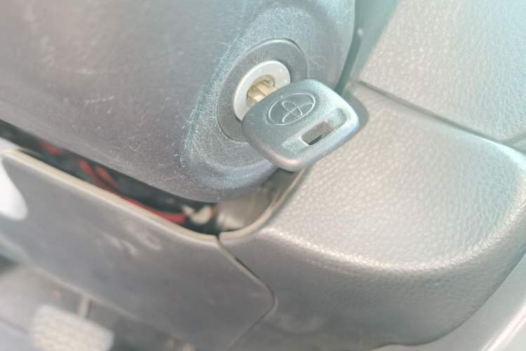 Used Toyota YARiS L Zhi Xuan 2020 1.5L CVT Leading Edition Vehicle Key