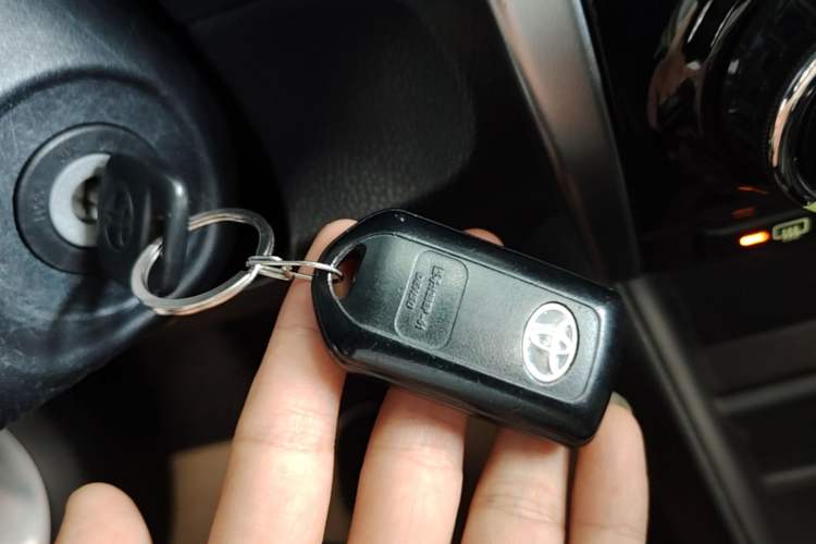 Used Toyota YARiS L Zhi Xuan 2020 1.5L CVT Luxury Edition Vehicle Key
