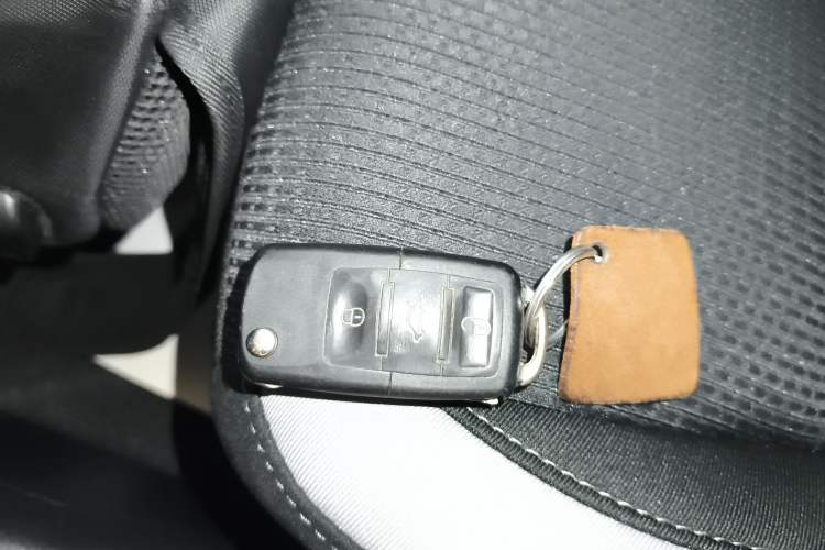 Used Toyota YARiS L Zhi Xuan 2020 X-Trail X 1.5L CVT Leading Edition Vehicle Key