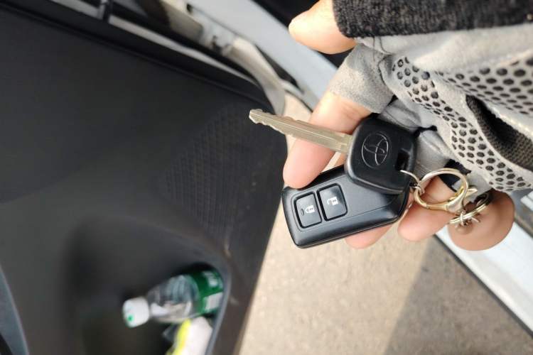Used Toyota YARiS L Zhi Xuan 2020 X-Trail X 1.5L CVT Leading Edition Vehicle Key