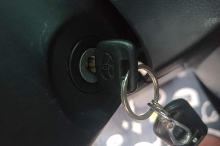 Used Toyota YARiS L Zhi Xuan 2020 1.5L CVT Leading Edition Vehicle Key