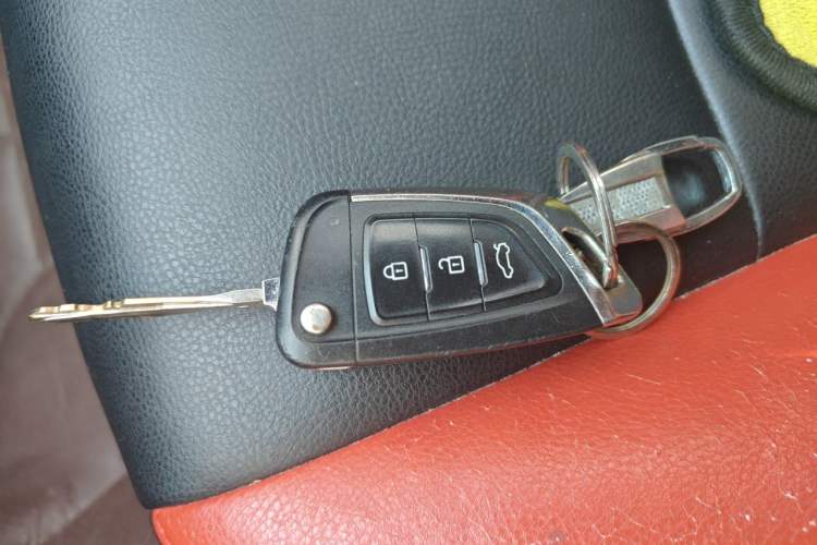 Used Toyota YARiS L Zhi Xuan 2020 X-Trail X 1.5L CVT Leading Edition Vehicle Key